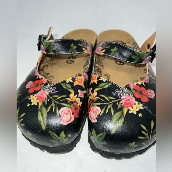 CALCEO NWOT Vegan Comfort Clogs in Black Rose Floral 🌹 - Picture 10 of 11